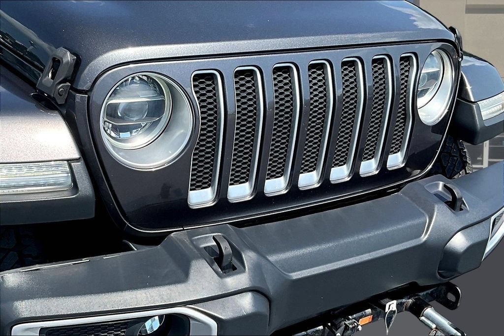 Used 2018 Jeep Wrangler Unlimited Sahara AWD/4WD image 35