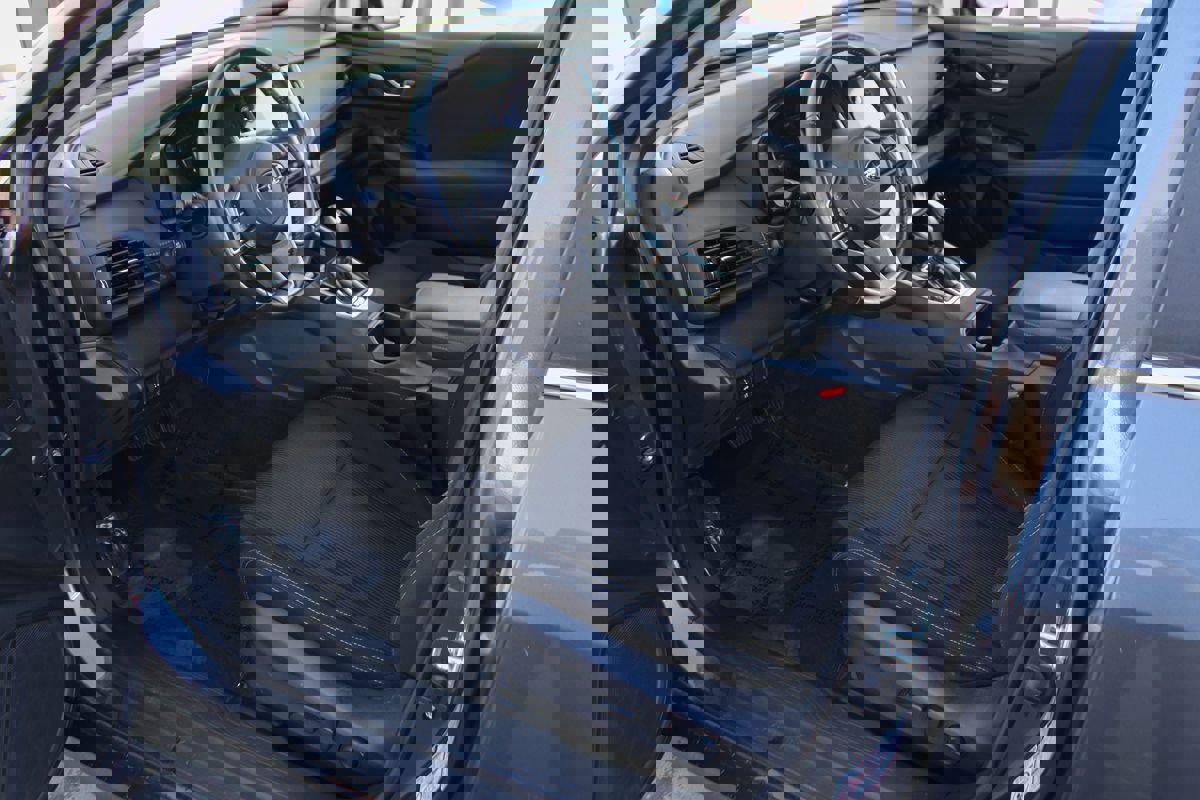 Used 2020 Subaru Legacy Premium image 14