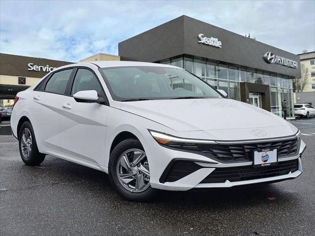 New 2026 Hyundai Elantra SE FWD image 1