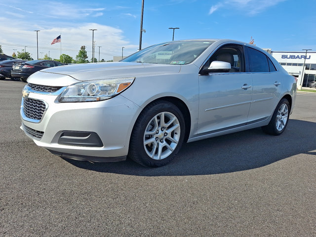 Used 2015 Chevrolet Malibu LT w/ Power Convenience Package FWD image 3