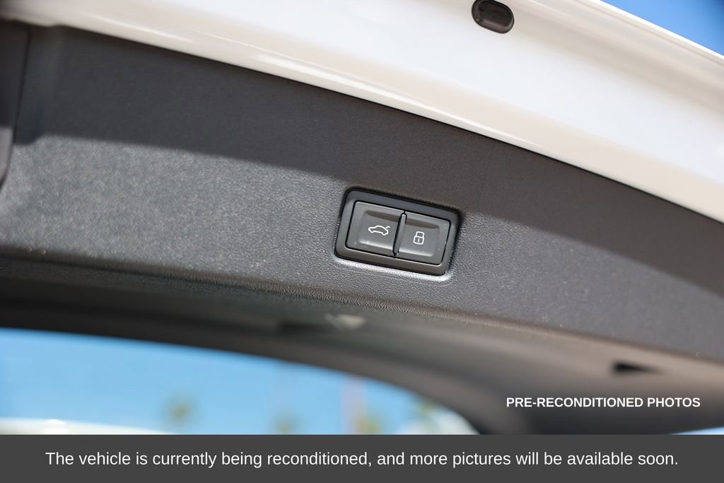 Used 2024 Audi Q4 e-tron Premium Plus w/ Premium Plus image 39