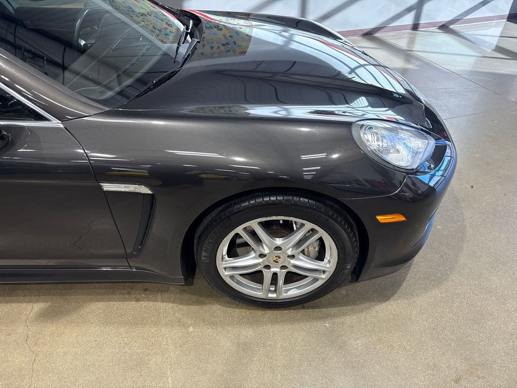 Used 2013 Porsche Panamera 4S image 35