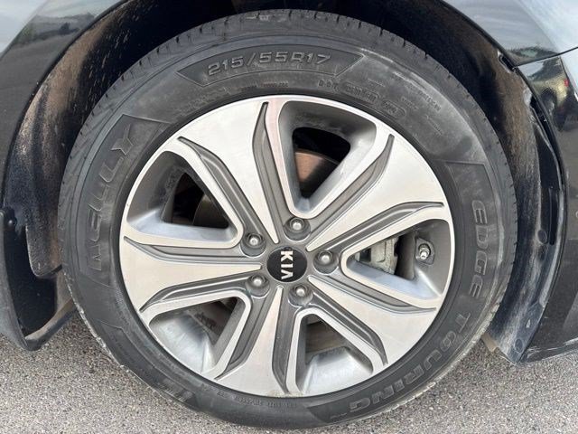 Used 2017 Kia Optima EX w/ Technology Package FWD image 18