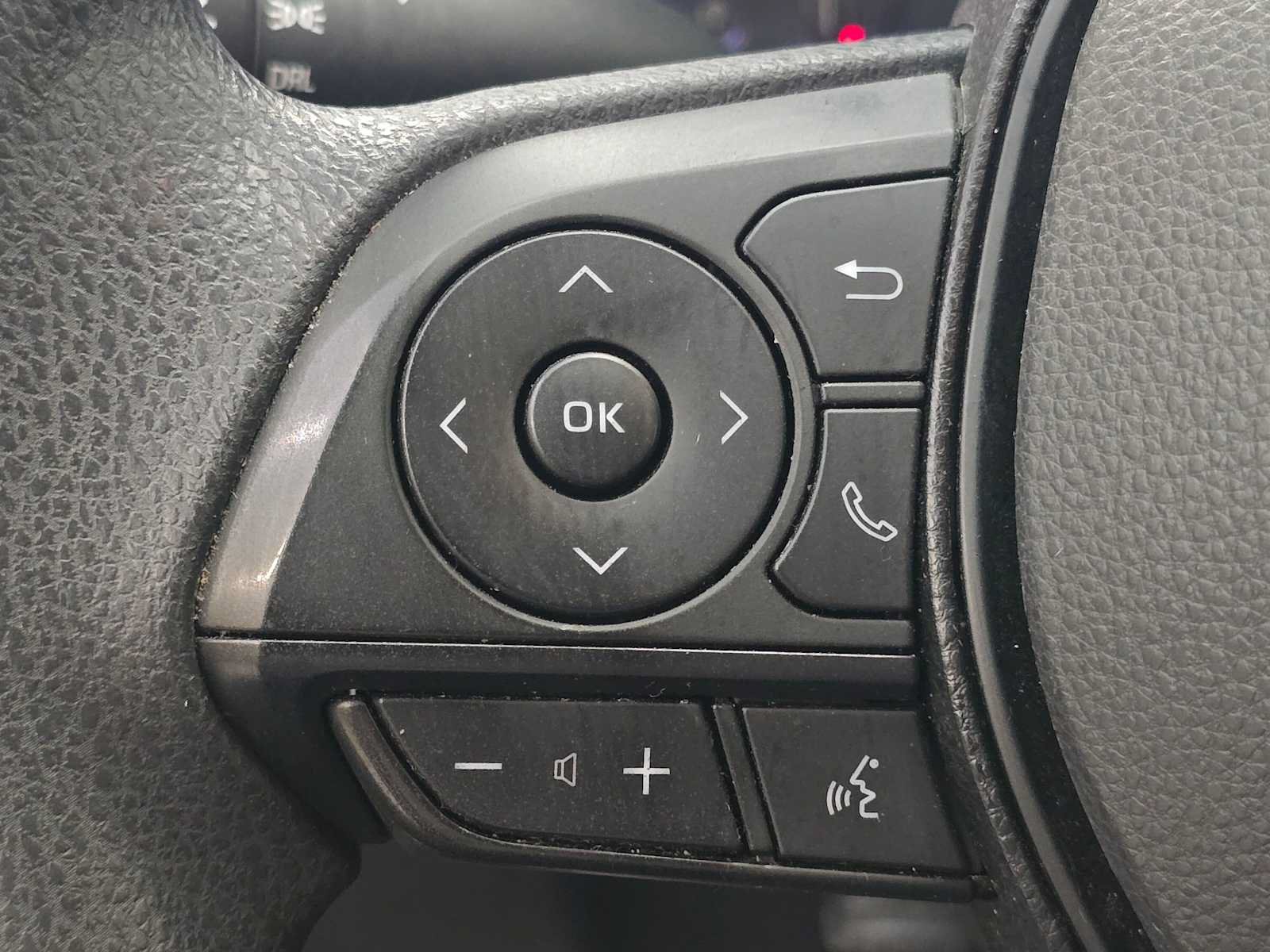 Used 2019 Toyota RAV4 LE w/ All Weather Liner Package AWD/4WD image 18