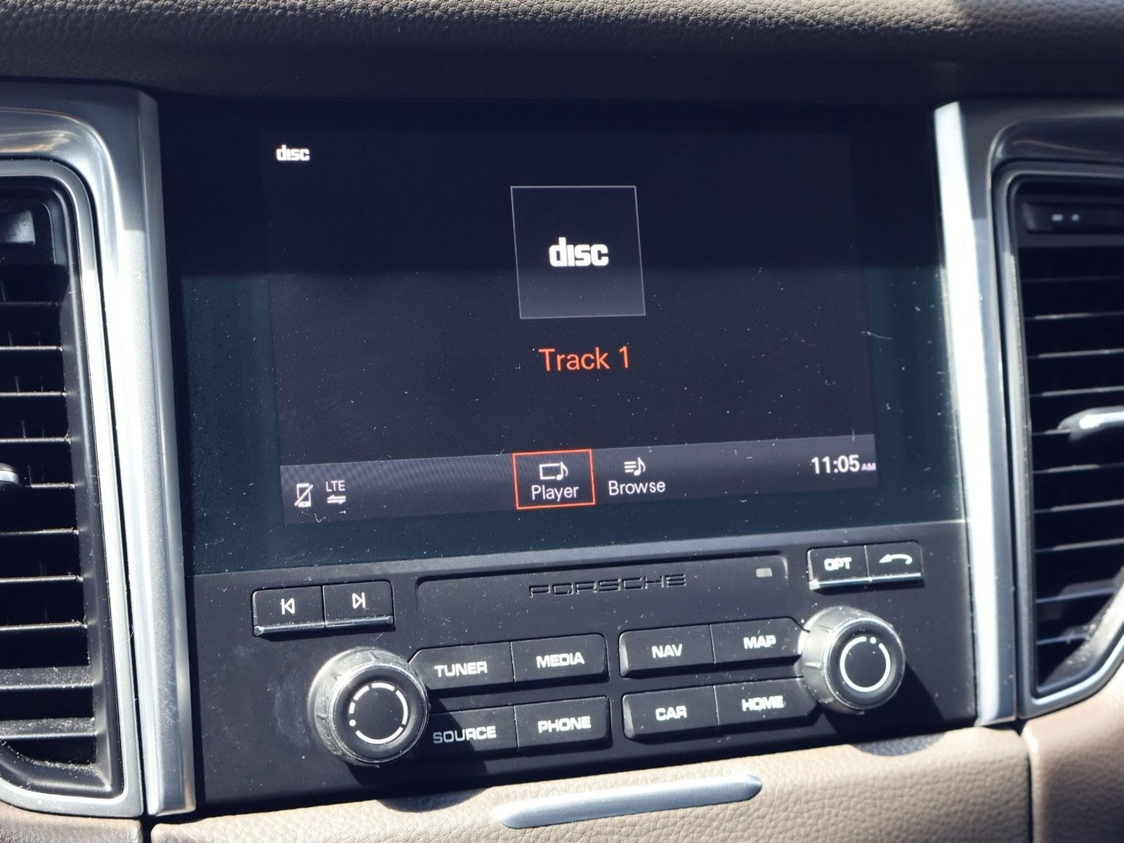 Used 2018 Porsche Macan S image 17