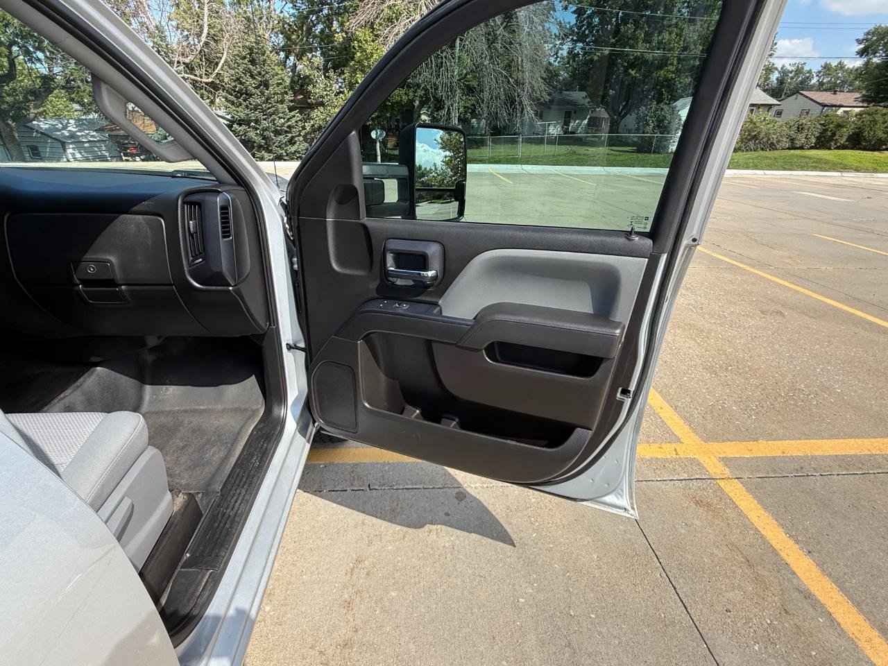 Used 2017 Chevrolet Silverado 1500 W/T AWD/4WD image 25
