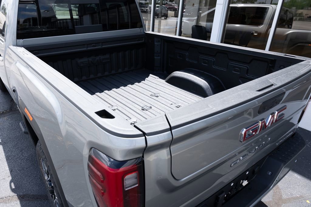 New 2026 GMC Sierra 3500 Denali w/ Technology Package AWD/4WD image 8