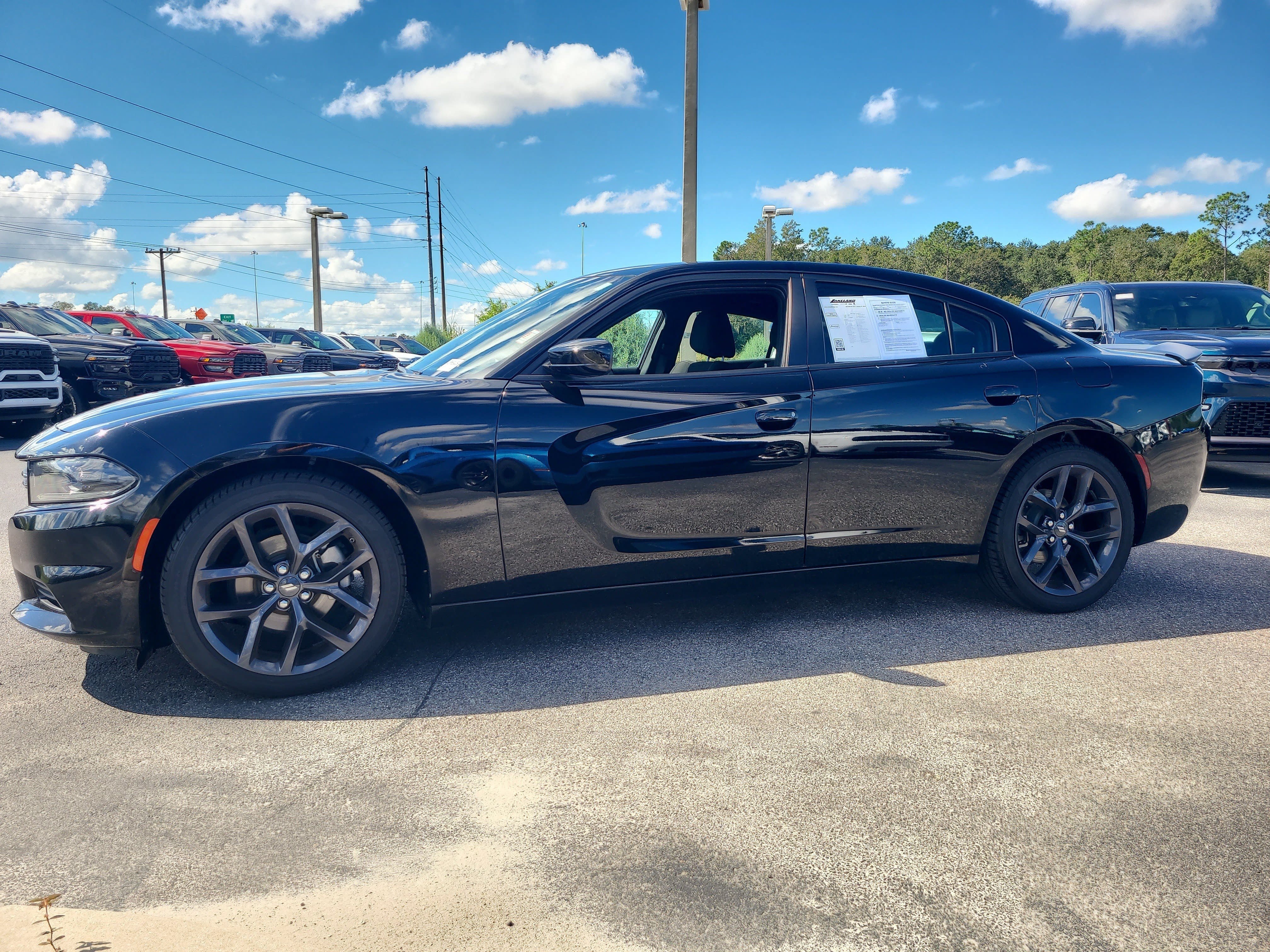 Used 2023 Dodge Charger SXT w/ Blacktop Package RWD image 7
