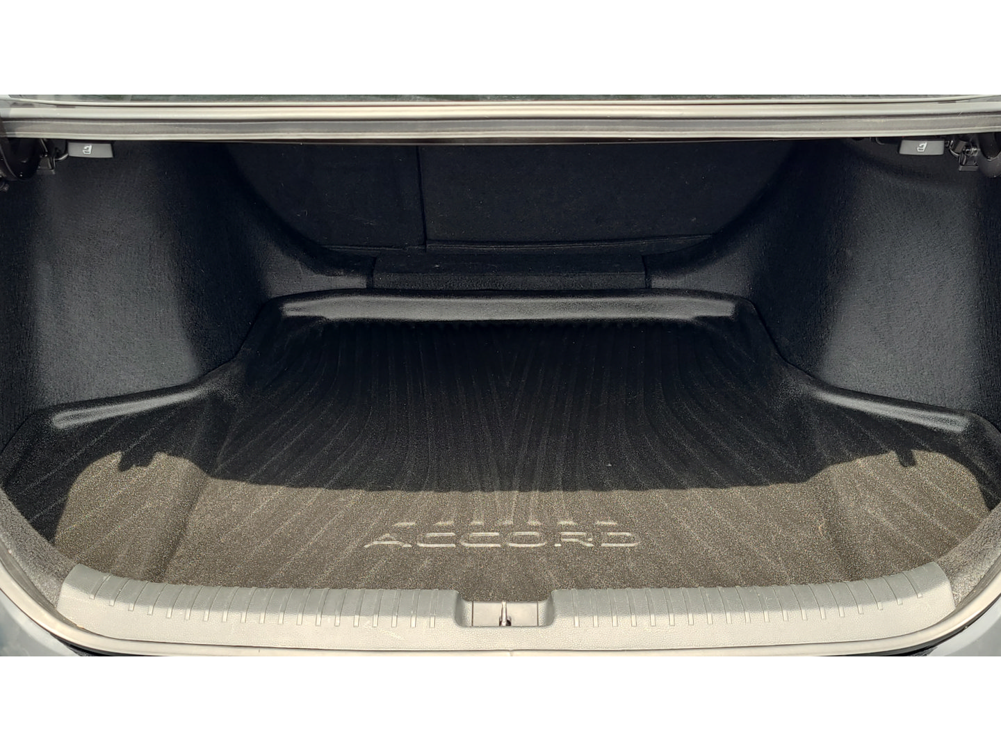 Used 2024 Honda Accord Touring image 28