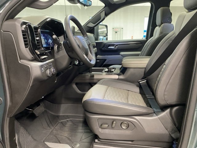 New 2026 Chevrolet Silverado 2500 ZR2 image 23