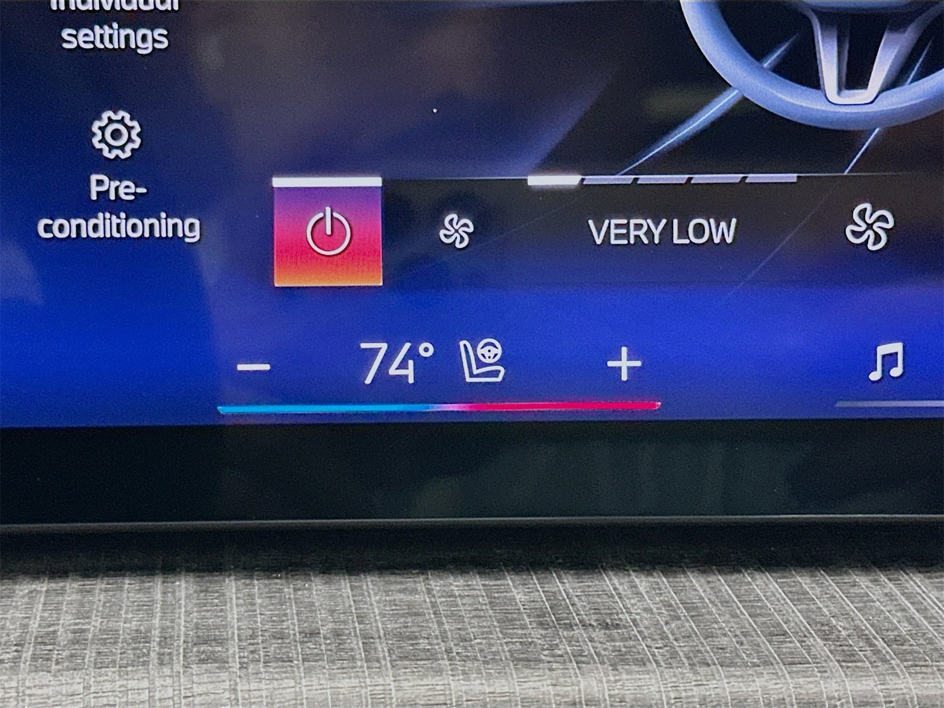 Used 2024 BMW ALPINA XB7 image 22