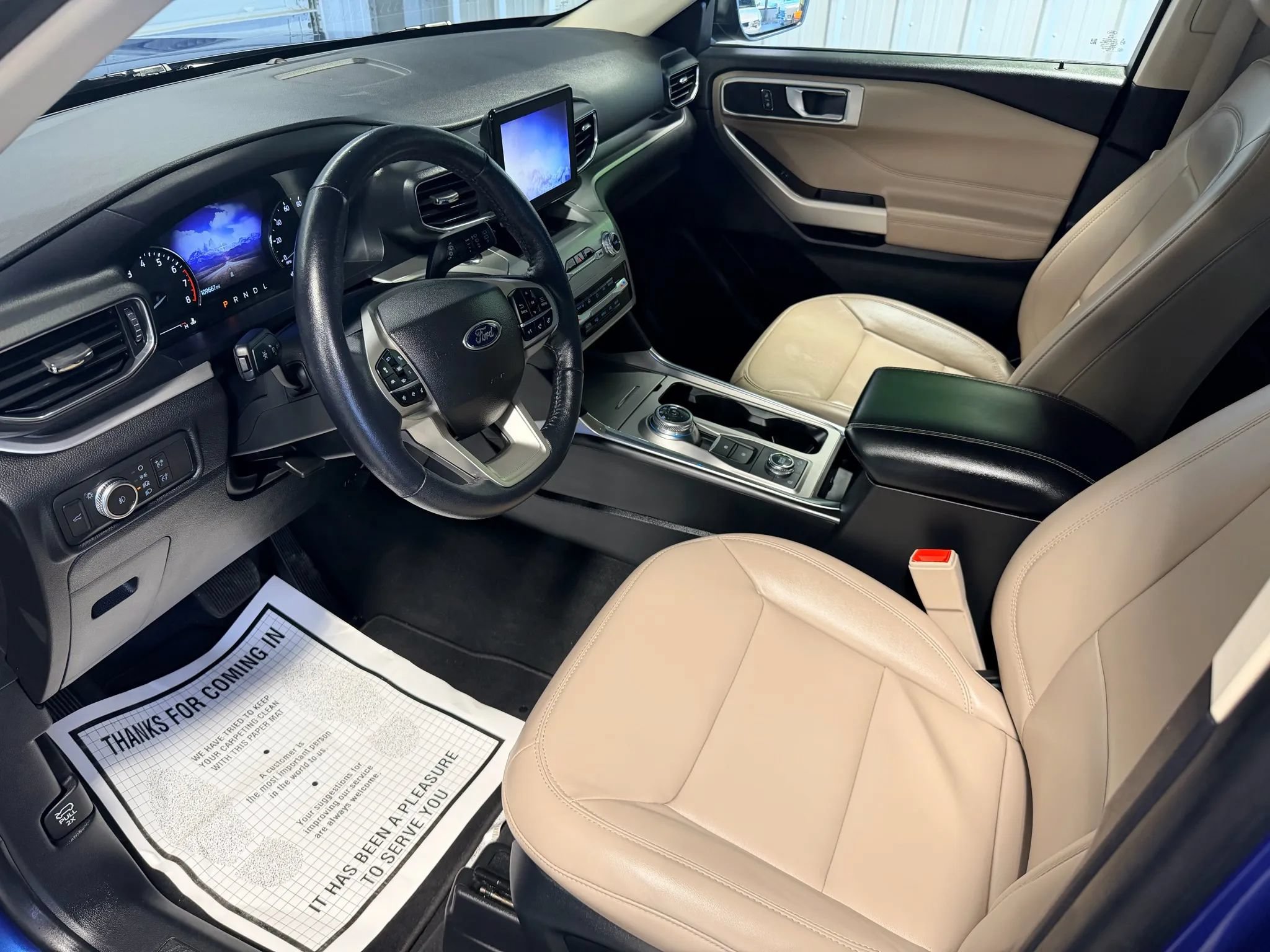 Used 2022 Ford Explorer XLT w/ Equipment Group 202A AWD/4WD image 9
