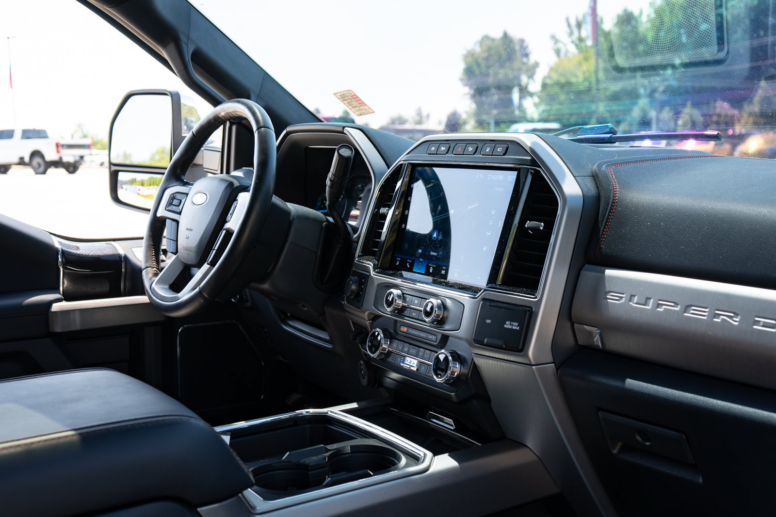 Used 2022 Ford F450 Platinum w/ FX4 Off-Road Package AWD/4WD image 48