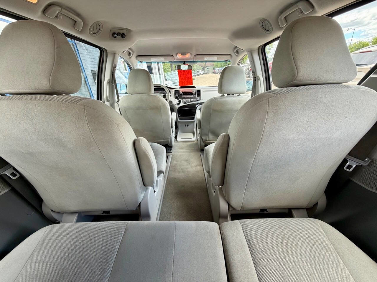 Used 2014 Toyota Sienna L FWD image 19