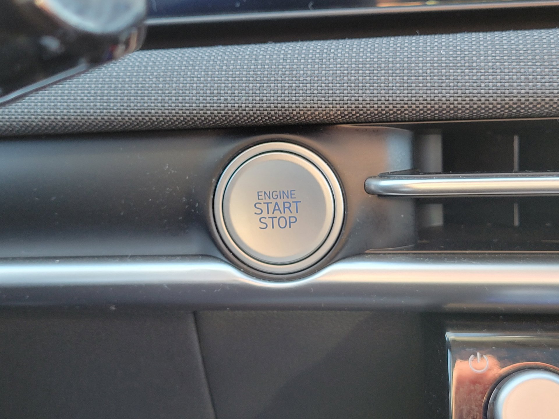 Used 2025 Hyundai Tucson Limited image 30