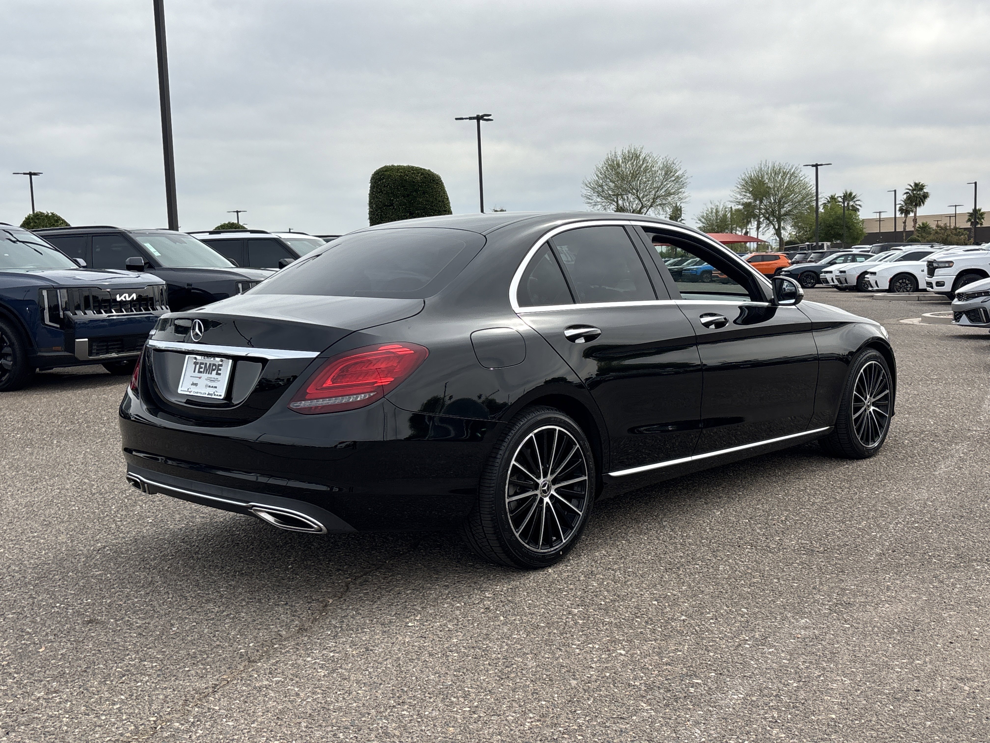 Used 2021 Mercedes-Benz C 300 Sedan image 5