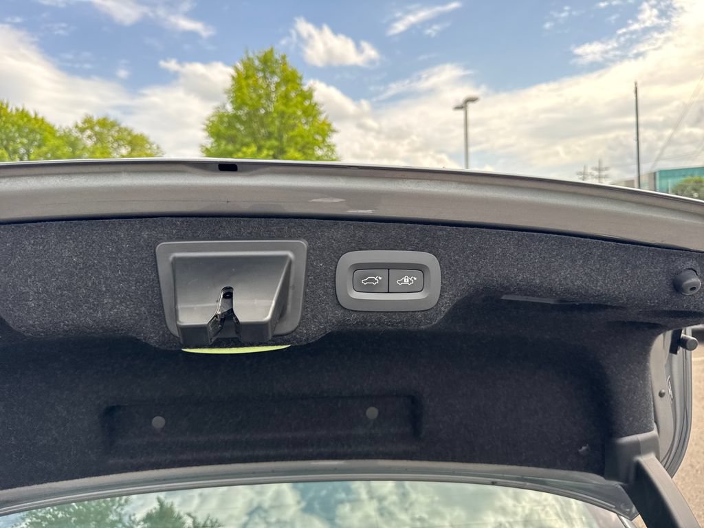 Used 2018 Volvo S90 T6 Inscription w/ Convenience Package AWD/4WD image 43