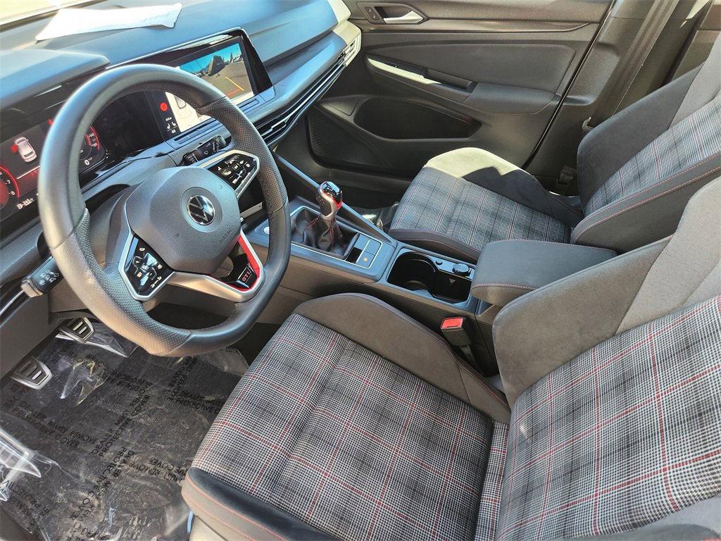 Used 2022 Volkswagen GTI SE image 4