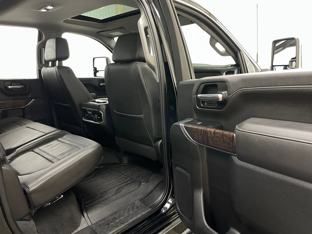 Certified 2020 GMC Sierra 2500 Denali w/ Denali Ultimate Package AWD/4WD image 45