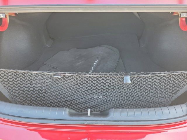 Certified 2024 Hyundai Elantra SEL FWD image 6