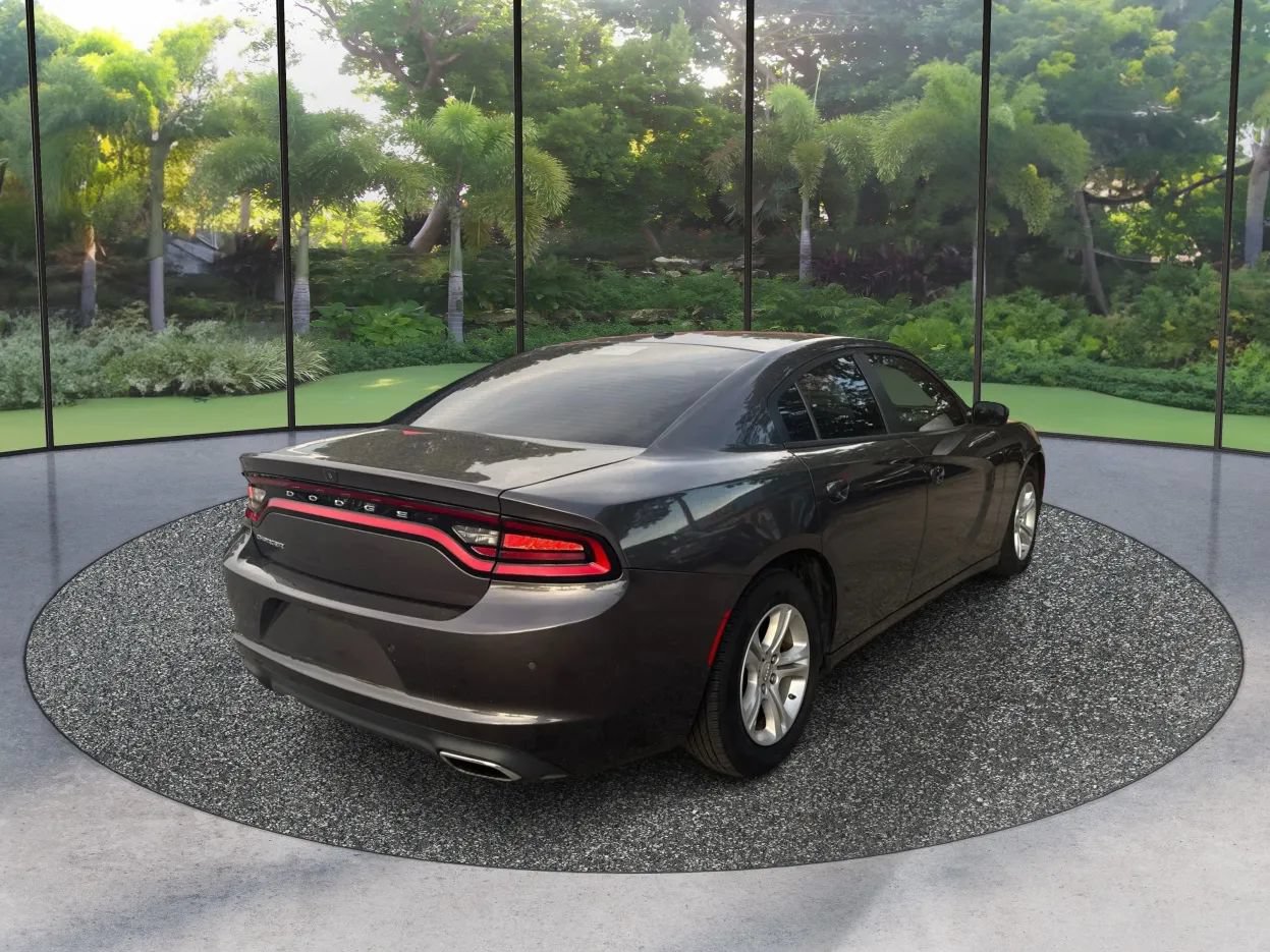 Used 2022 Dodge Charger SXT RWD image 5