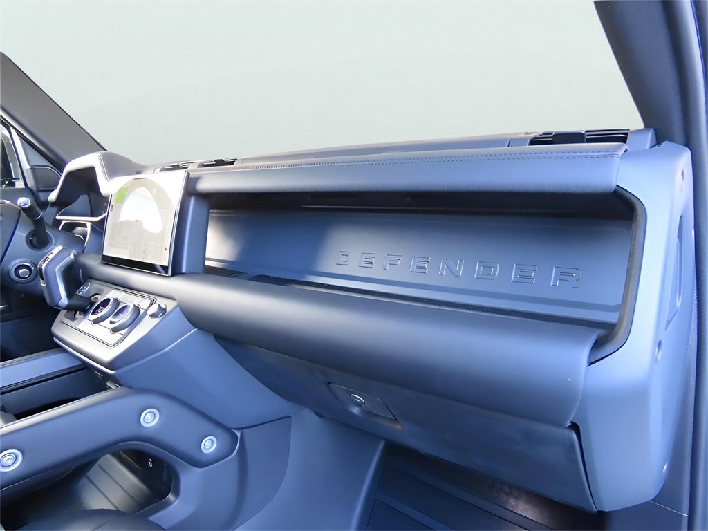 New 2025 Land Rover Defender 90 S image 11