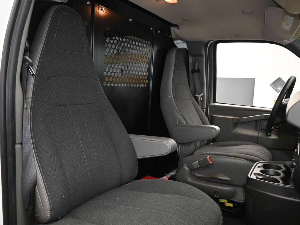 Used 2024 Chevrolet Express 2500 w/ Driver Convenience Package image 35