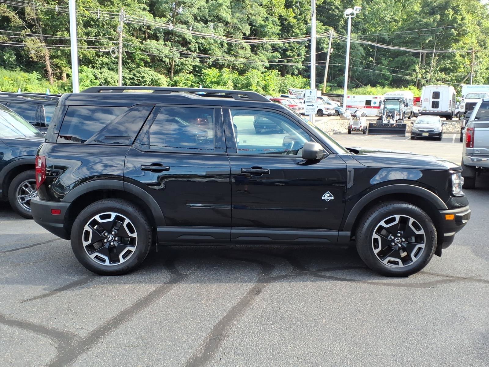Certified 2023 Ford Bronco Sport Outer Banks w/ Tech Package AWD/4WD image 9