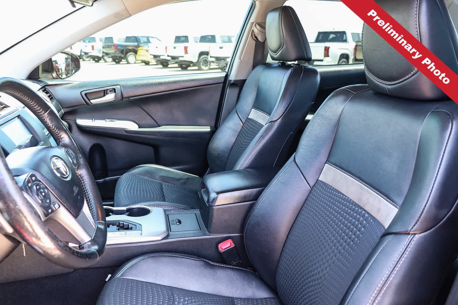 Used 2012 Toyota Camry SE FWD image 13