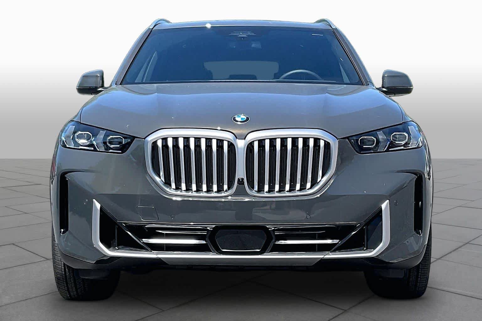 Used 2026 BMW X5 xDrive40i AWD/4WD image 3