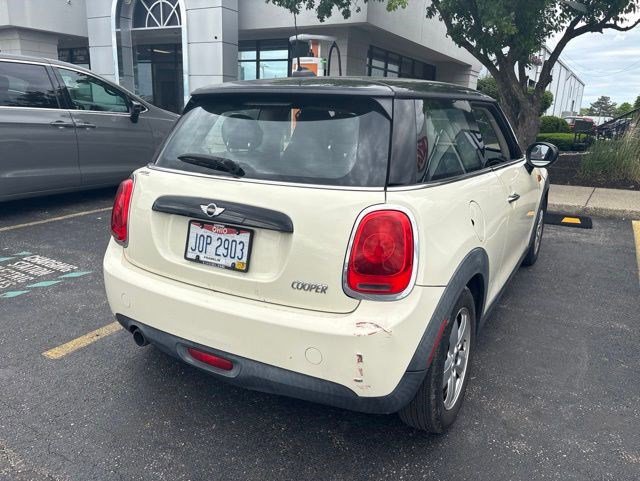 Used 2017 MINI Cooper 2-Door Hardtop FWD image 3