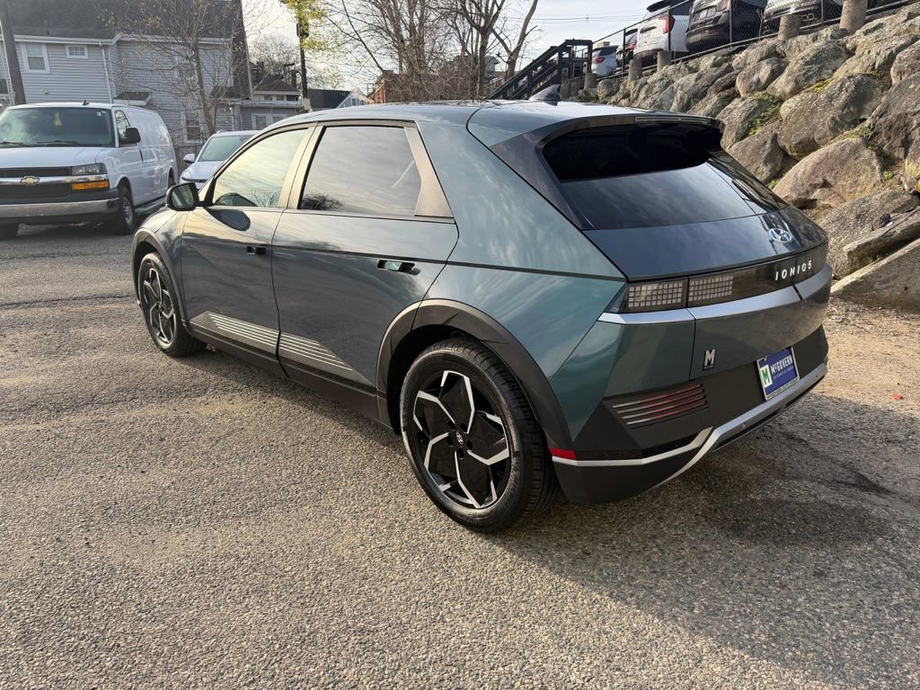 Used 2024 Hyundai Ioniq 5 SEL image 3