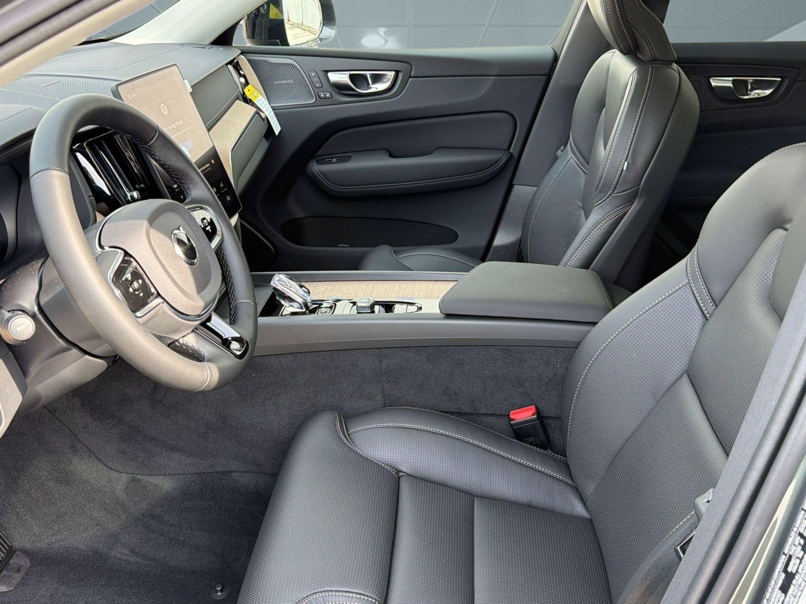 New 2026 Volvo XC60 T8 Ultra w/ Climate Package AWD/4WD image 5