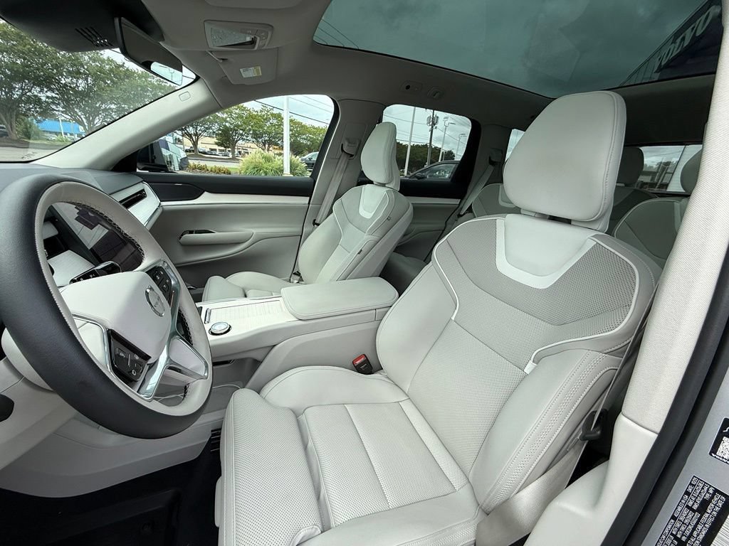Used 2025 Volvo EX90 Ultra AWD/4WD image 4