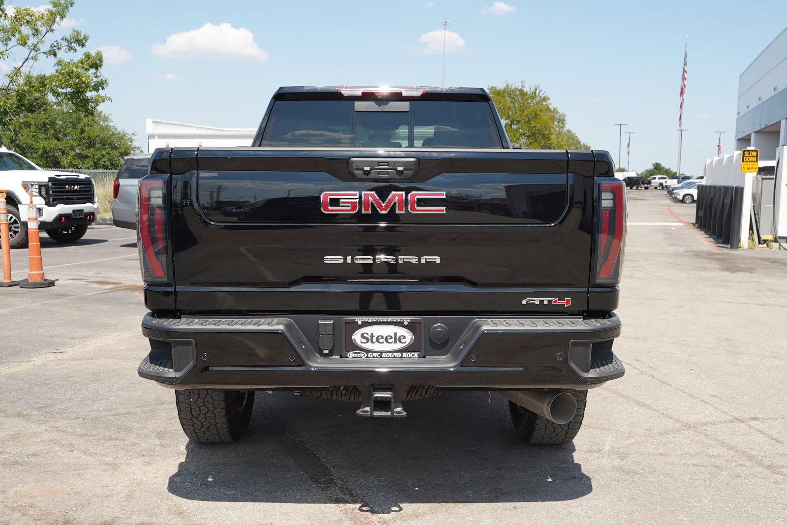 New 2026 GMC Sierra 2500 AT4 w/ AT4 Premium Plus Package AWD/4WD image 6
