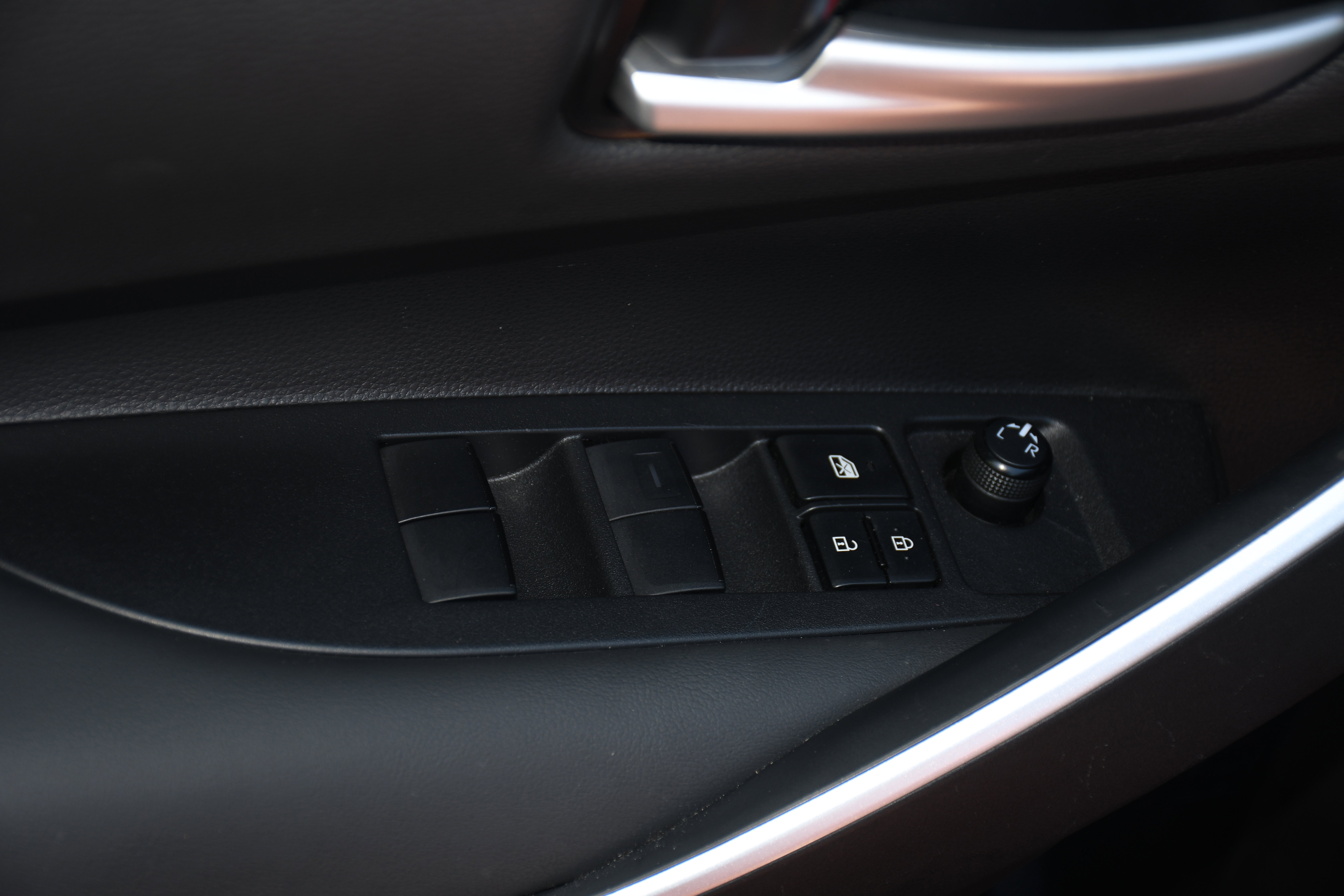 Used 2025 Toyota Corolla SE image 10