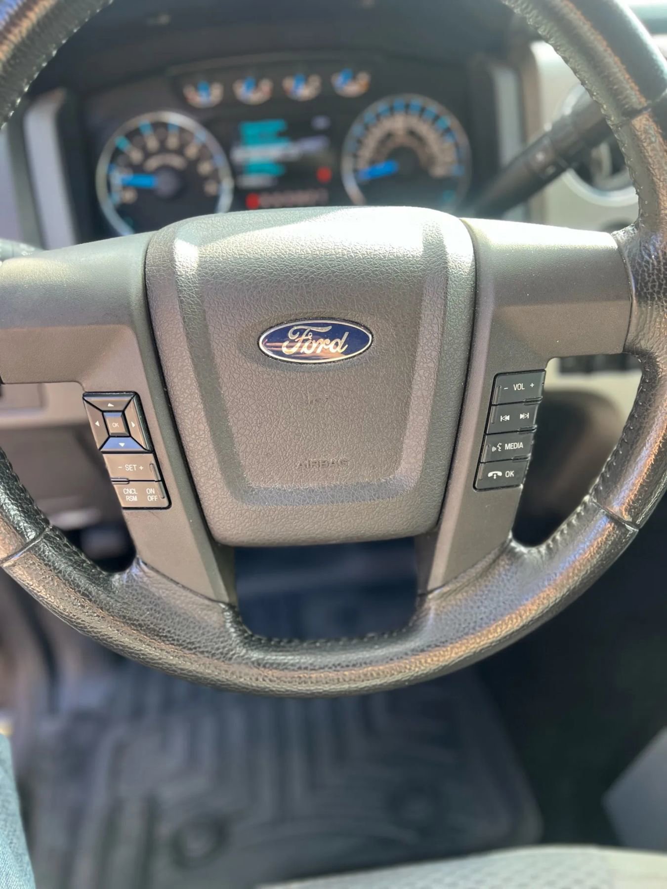 Used 2013 Ford F150 XLT w/ Luxury Equipment Group image 28