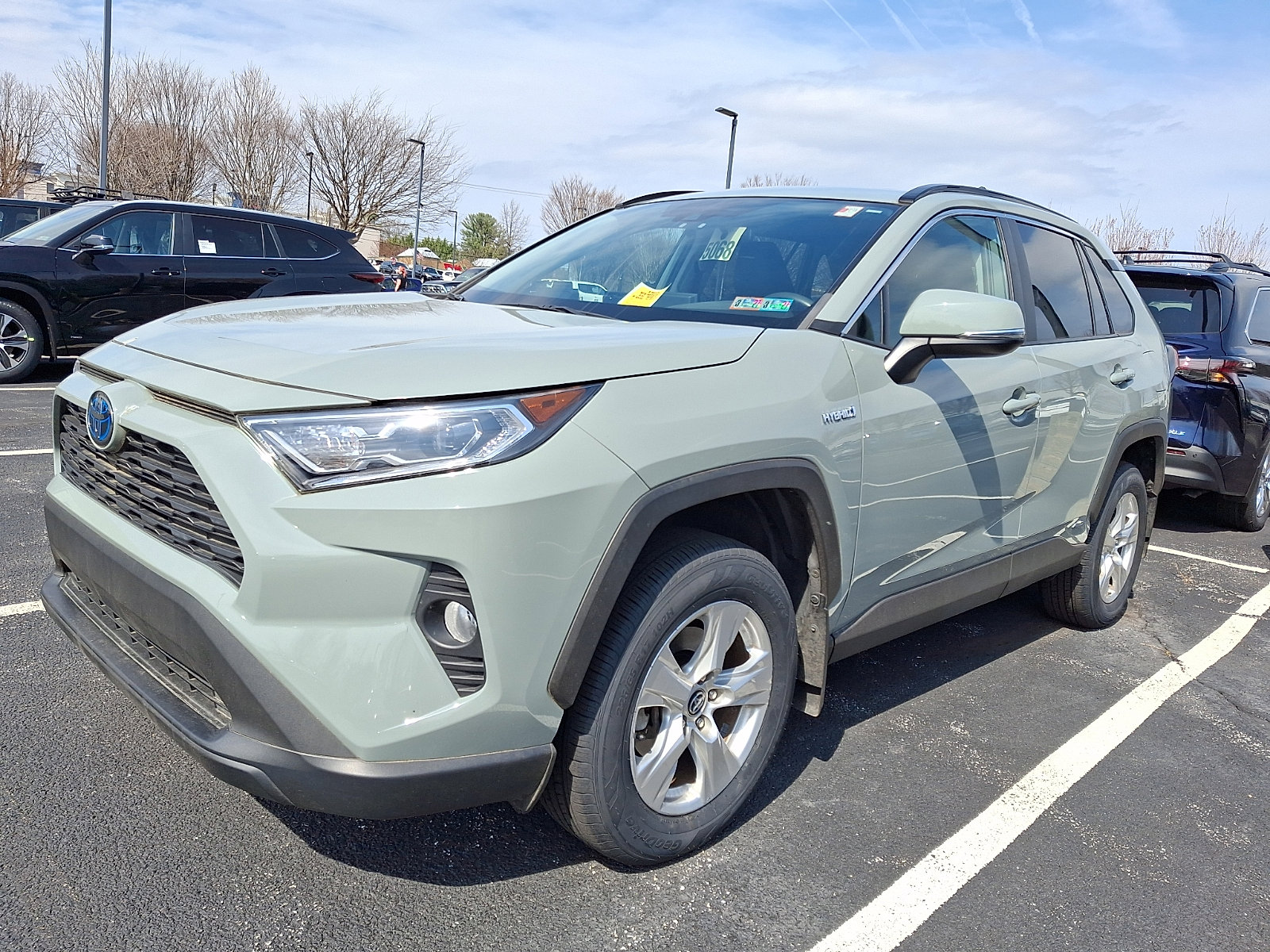 Certified 2019 Toyota RAV4 XLE w/ Convenience Package image 2