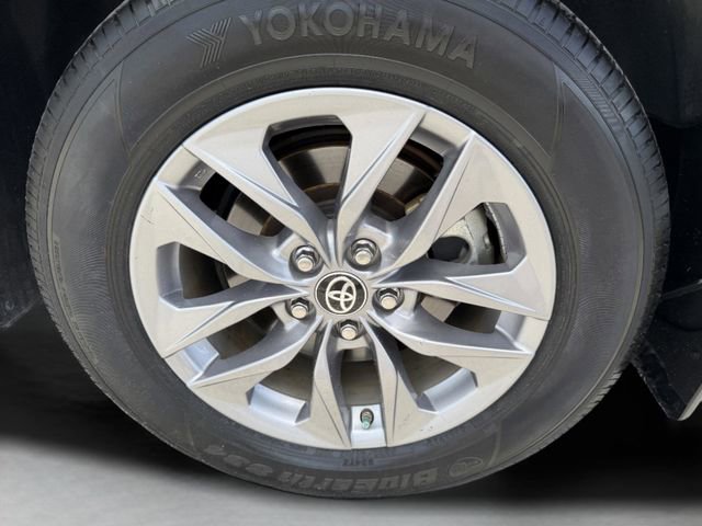 Used 2024 Toyota Sienna XLE FWD image 37
