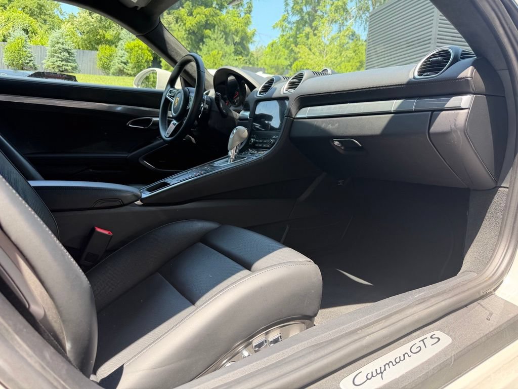 Certified 2024 Porsche 718 Cayman GTS RWD image 21