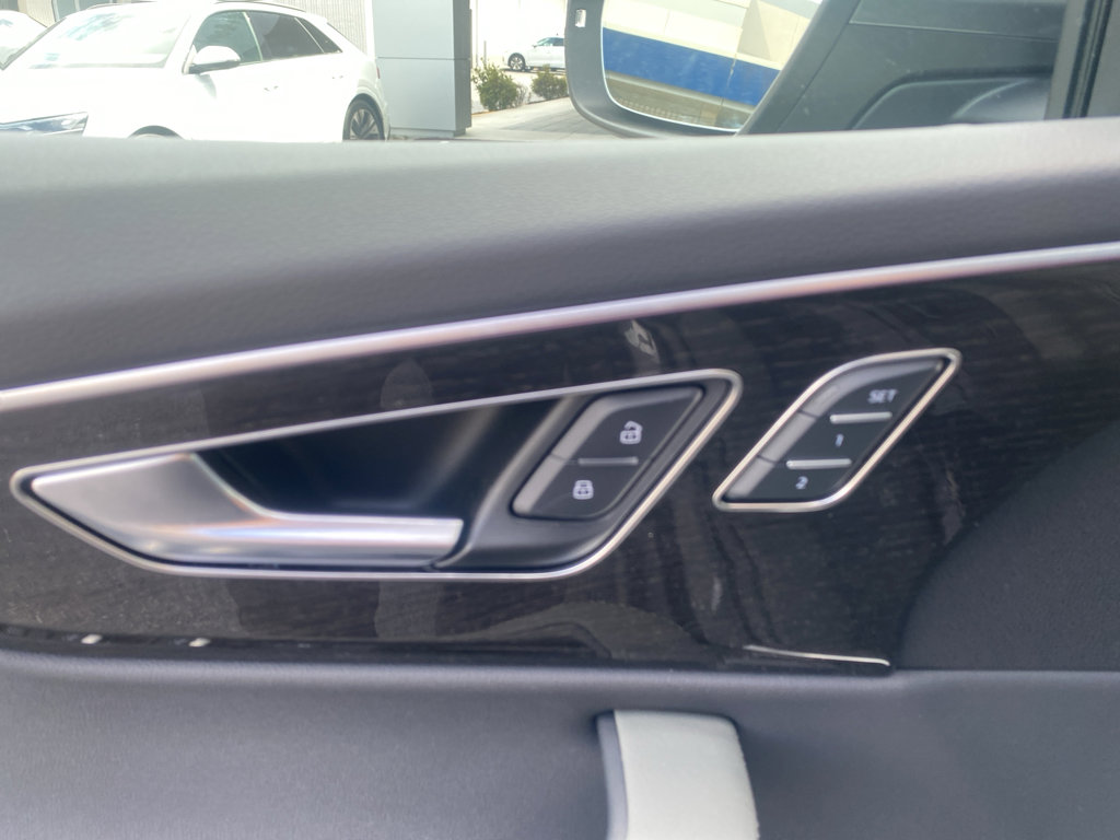 New 2025 Audi Q8 Premium Plus image 9