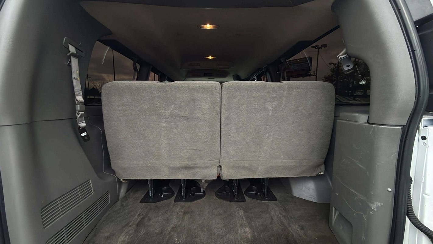 Used 2018 Chevrolet Express 3500 LT w/ LT Preferred Equipment Group RWD image 16