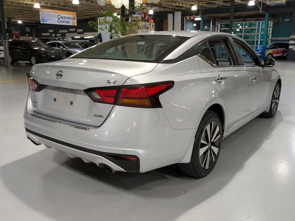 Used 2022 Nissan Altima 2.5 SV w/ SV Premium Package AWD/4WD image 8