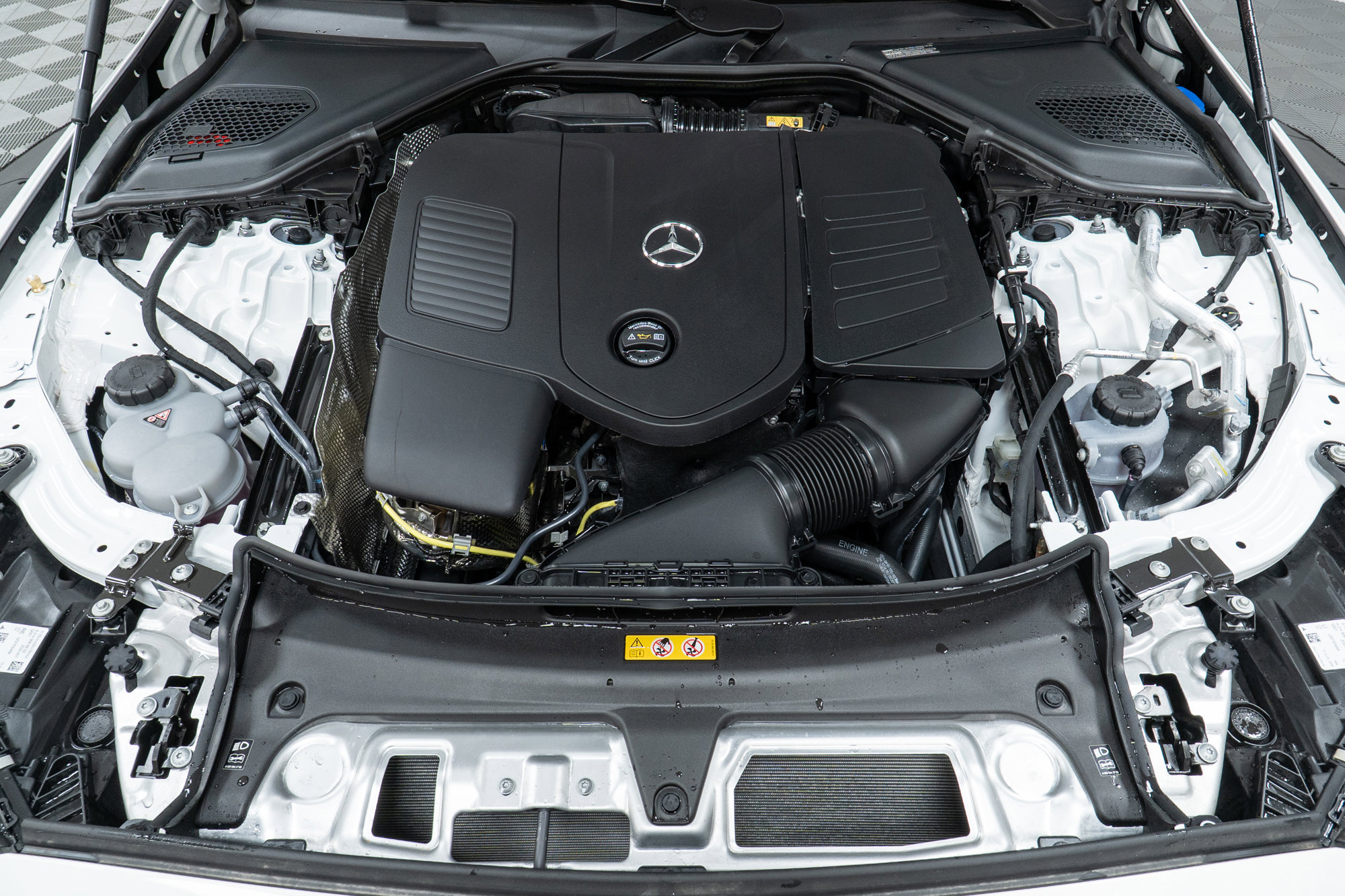 New 2025 Mercedes-Benz E 350 4MATIC Sedan image 9