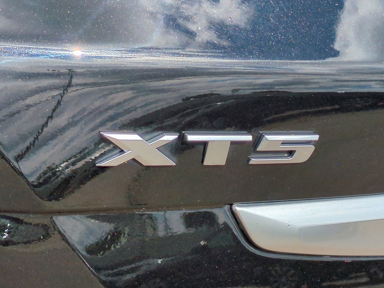 Certified 2023 Cadillac XT5 Premium Luxury image 12