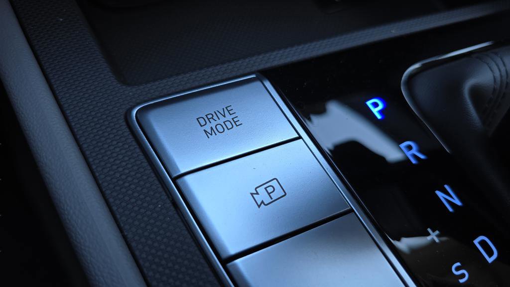 New 2026 Hyundai Elantra Sport FWD image 31