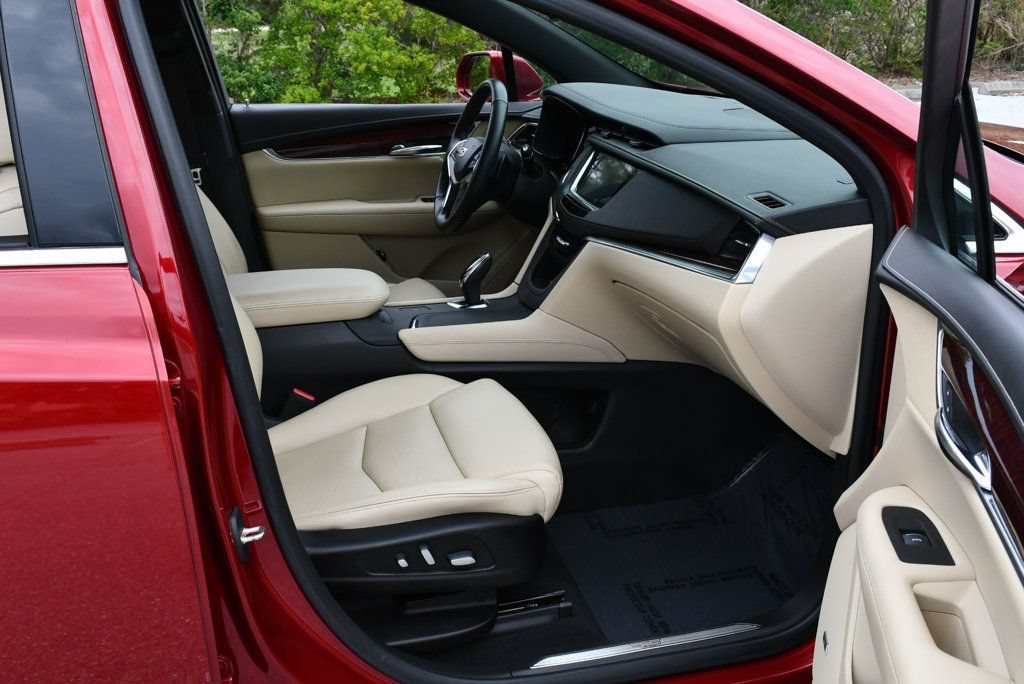 Used 2019 Cadillac XT5 Luxury FWD image 41