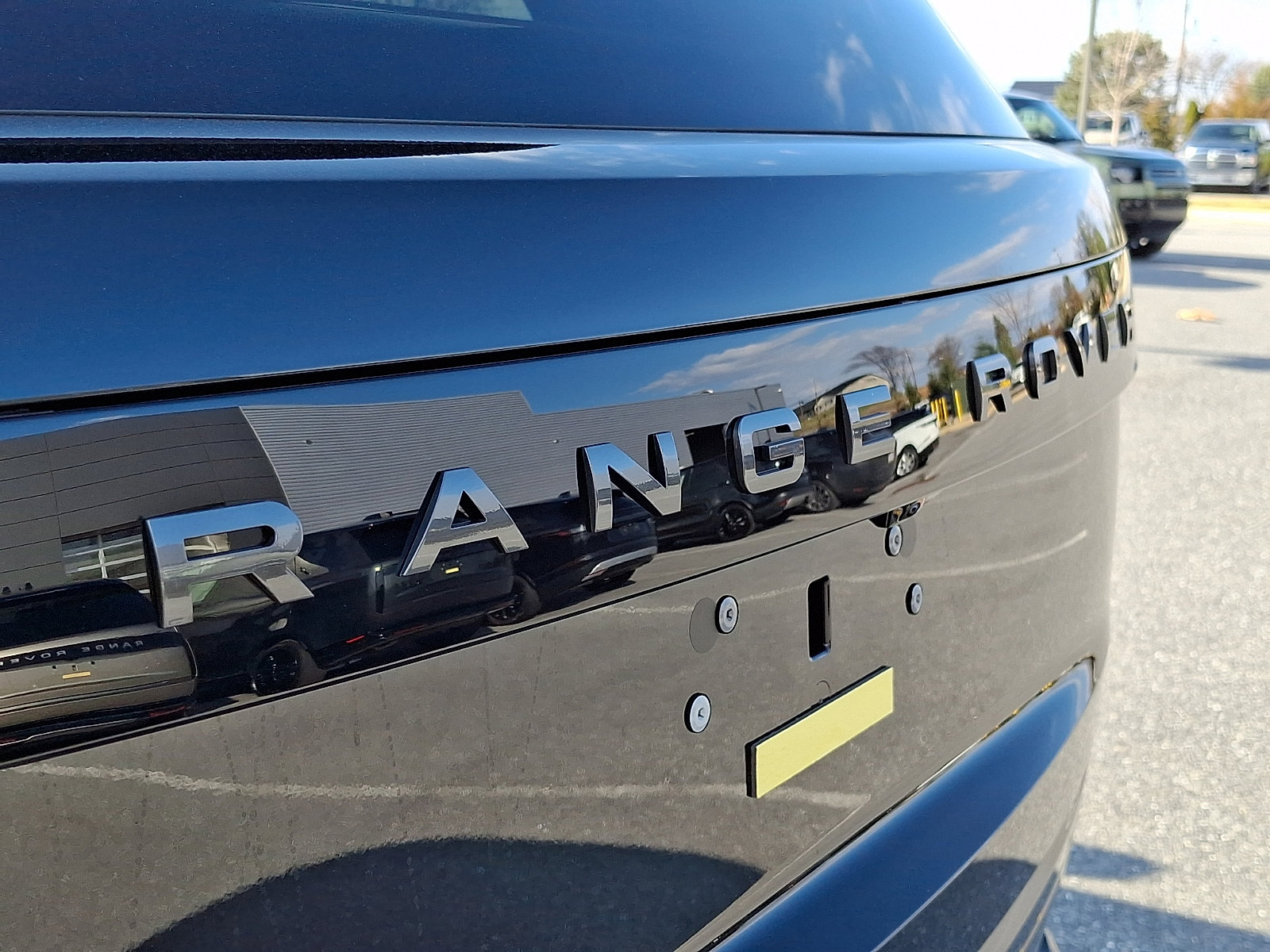 New 2026 Land Rover Range Rover SE image 22