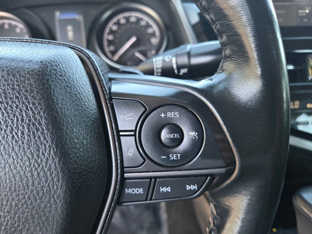 Used 2023 Toyota Camry SE image 23