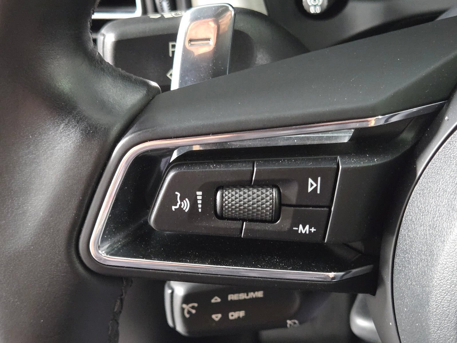 Used 2022 Porsche Macan S AWD/4WD image 23
